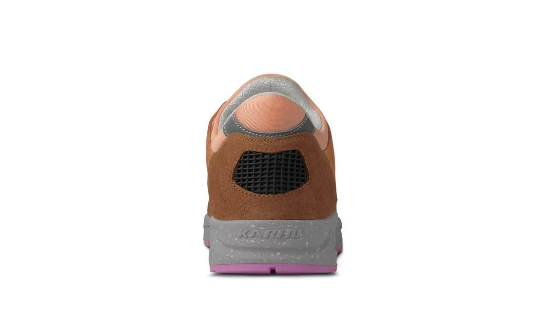 Karhu Aria 95 Brown sugar/almost apricot