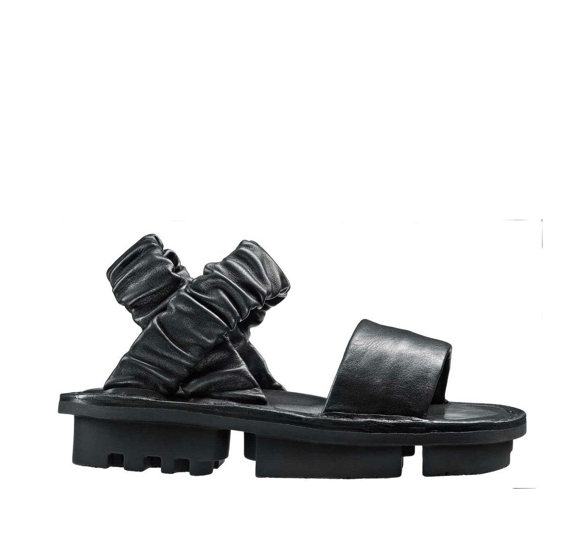 Trippen Synchron black
