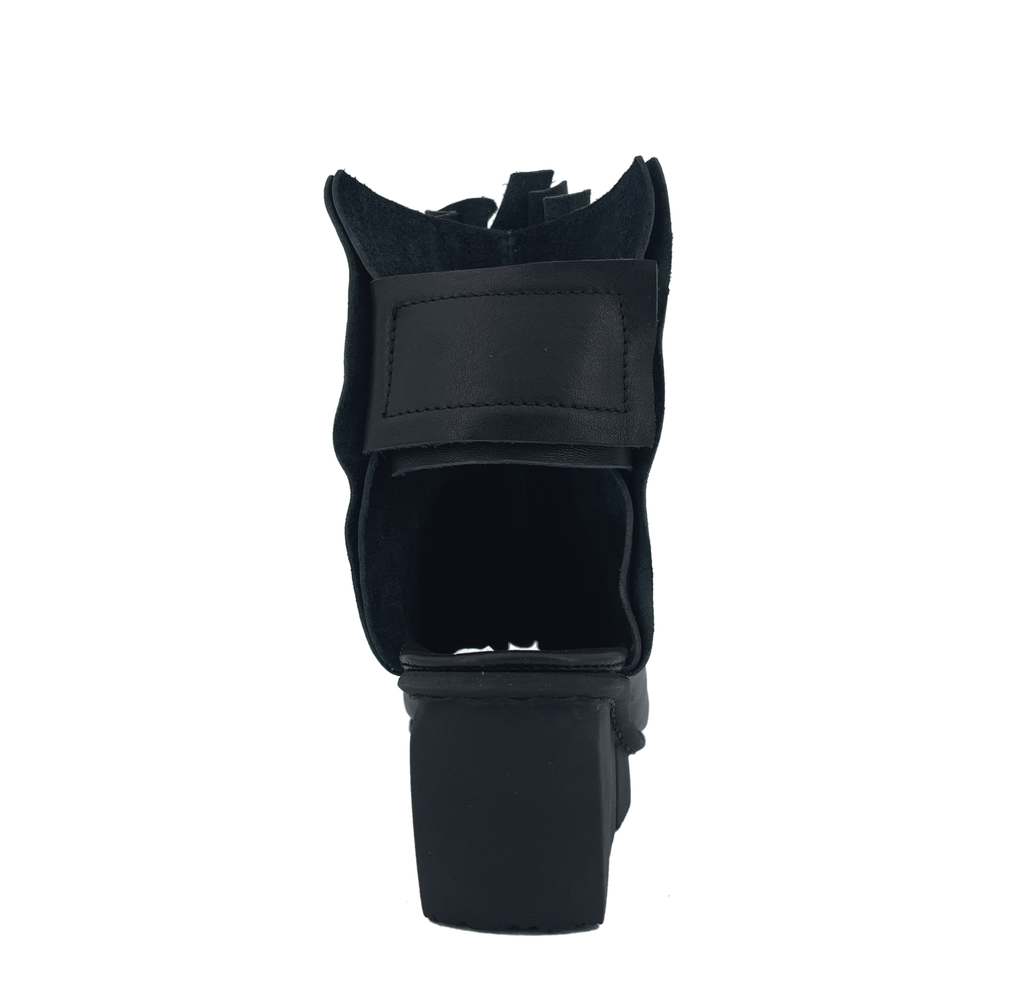 Trippen Chute black