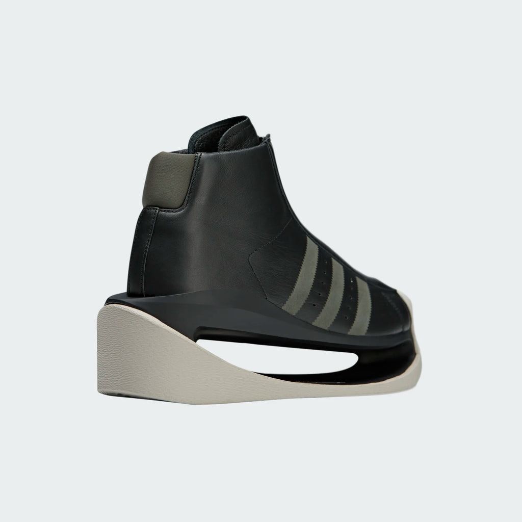 Y-3 Gendo pro model black IF2023