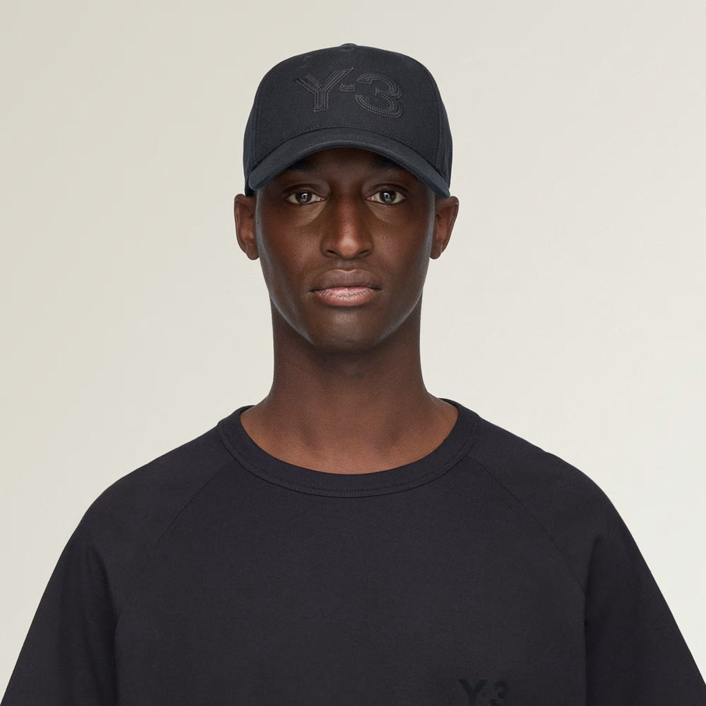 CAPPELLINO CON LOGO Y-3
