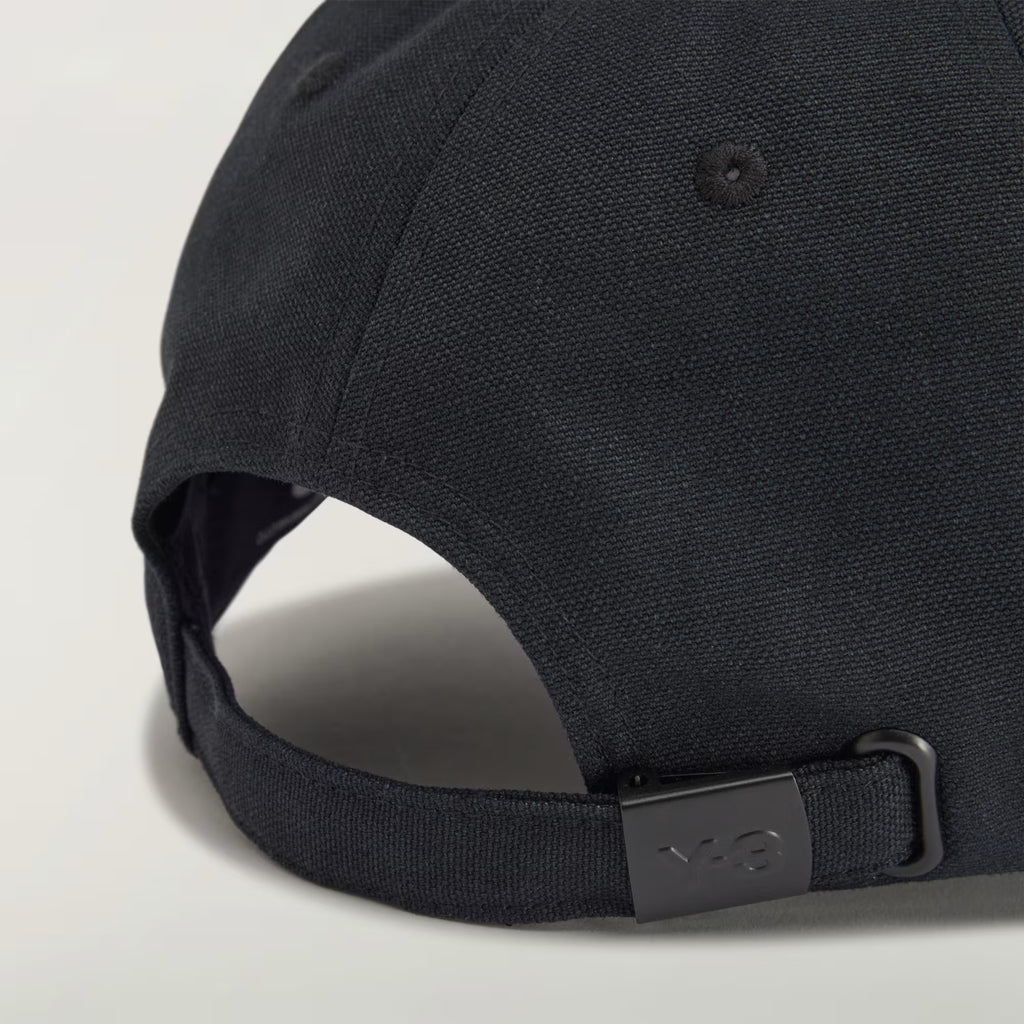 CAPPELLINO CON LOGO Y-3