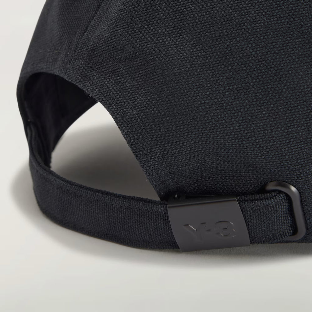 CAPPELLINO CON LOGO Y-3